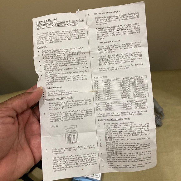 Ultra Fast Battery Charger For AA & AAA Batteries Ni-MH & Ni-CD - Picture 11 of 16